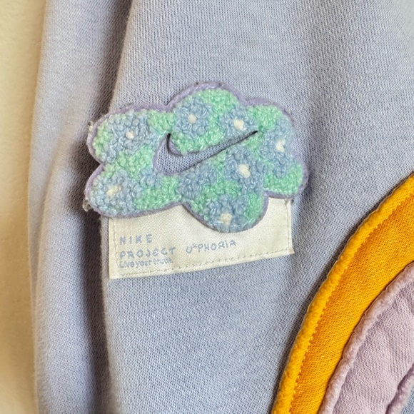 Nike Sportswear Project Uphoria Women's Hoodie and Shorts Set - Picture 5 of 12